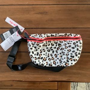 Special edition mini hip pack